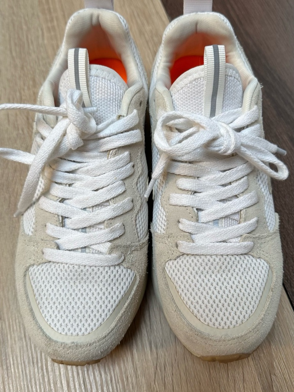 Veja Venturi Sneakers size 6 - Picture 9 of 10